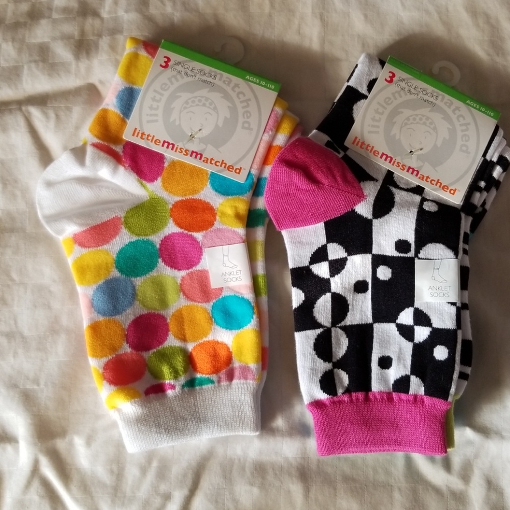 Little mismatched crazy coordinate crew socks